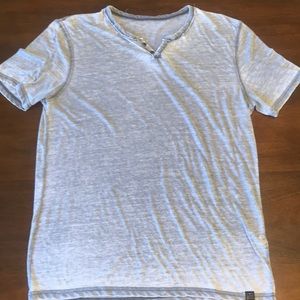 Men’s Lucky Brand t-shirt